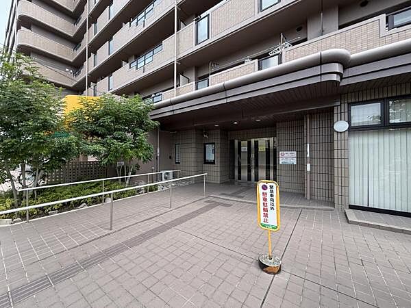 エントランスを拡大表示