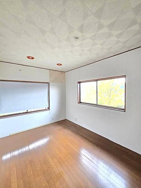 洋室を拡大表示