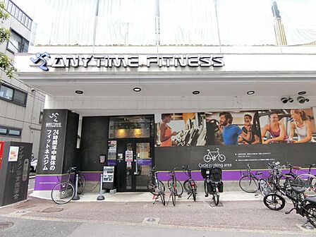 24時間利用可能なフィットネスジム。