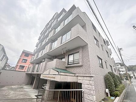 京王相模原線「南大沢」駅まで徒歩11分　3方面角部屋のリノベーション物件です♪