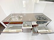 【キッチン】料理スペース・収納スペースも十分にあり、料理好きには嬉しい設備！