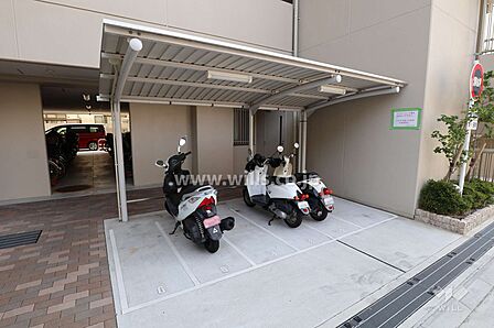 バイク置き場
