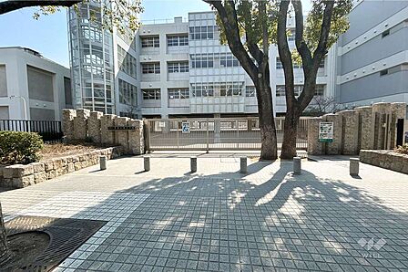 難波の梅小学校[公立]の外観