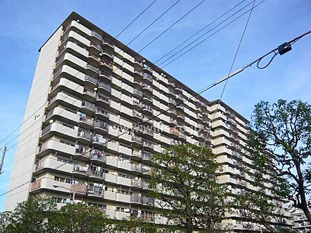 立花グリーンハイツ1号棟の外観(南西側から)