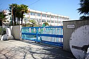 名古屋市立鳥羽見小学校 468m
