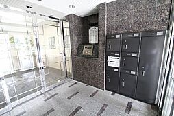 4 / 7