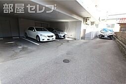 4 / 8