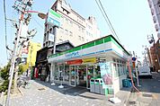 ファミリーマート名古屋新栄二丁目店 62m
