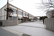 名古屋市立守山東中学校 846m