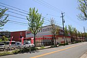 ファミリーマート名東貴船二丁目店 716m