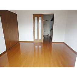 マリーン・ラ・セーヌ 305 3階1Kのリビング/ダイニング