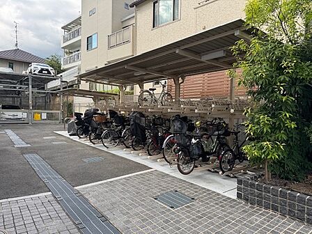 屋根付き駐輪場