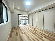 大切な家族が集まるからこそこだわりたいLDK。休日はお陽さまの光をたっぷりと取り込めるぽかぽかリビングで過ごしませんか。