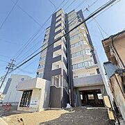 建築中