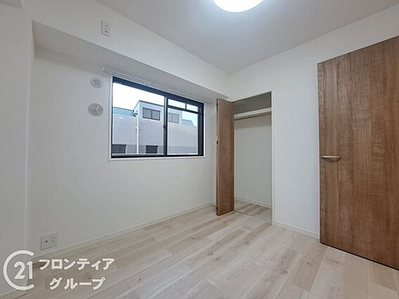 洋室は、落ち着...