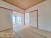 心地よい眠りを楽しめる、寝室で、ゆったりとした時間を過ごせます。快適な寝室で、毎日の疲れを癒す贅沢な時間をお過ごしいただける空間です