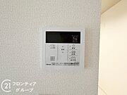 スイッチ一つでお湯張りや追い焚きが可能です。