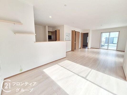 リビング/ダイニング 大和高田市大字田井　中古一戸建て