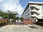 大和郡山市立郡山中学校 徒歩32分。 2500m