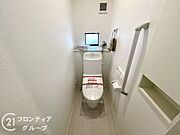 ウォシュレット機能標準設備で快適に！大切な水をムダなく節約する省エネ機能付き！