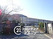 桜井市立安倍小学校 徒歩13分。 990m