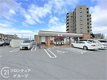 セブンイレブン橿原新賀町店 徒歩1分。 50m