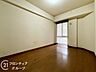 子供部屋：マンションのゴミ捨て場は、清潔で使いやすく、住民の利便性を考慮した快適なスペースです！