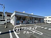 ファミリーマート南京終町店 徒歩6分。 460m