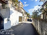 駐車場完備で、車をお持ちの方も安心して利用できる便利で快適な環境が整っており、日常の移動がスムーズです！