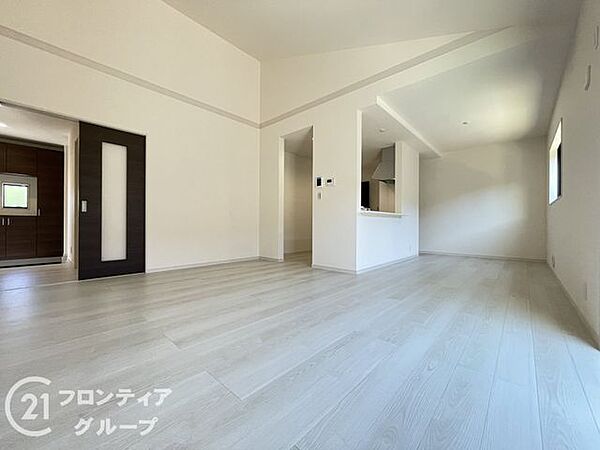 リビング/ダイニングを拡大表示