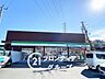 周辺：ファミリーマートエムズドラッグ大和高田店 徒歩12分。 910m