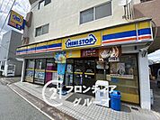 ミニストップ真菅オカモト酒店 徒歩3分。 170m