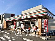 セブンイレブン香芝西真美店 徒歩14分。 1080m