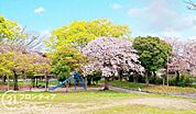 西大寺野神緑地 徒歩17分。 1360m