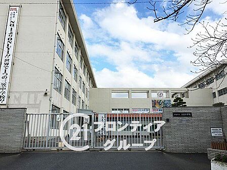 奈良市立三笠中学校 徒歩28分。 2240m