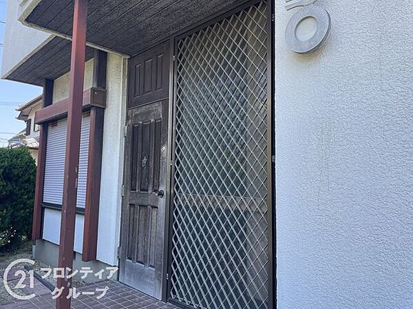 玄関を拡大表示