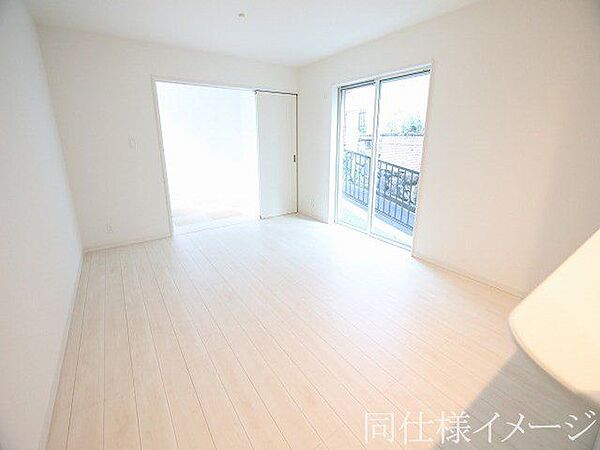リビング/ダイニングを拡大表示