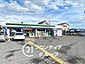 周辺：ファミリーマート磯城三宅店 徒歩14分。 1110m