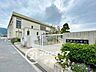 周辺：葛城市立新庄小学校 徒歩12分。 890m