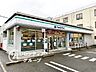 周辺：ファミリーマート橿原内膳町店 徒歩8分。 580m