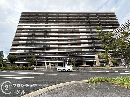 マイホームは一生に一度の大きな買い物だからこそ、納得いくまで情報を集めてほしいと思います。疑問はどんどんスタッフにぶつけてください