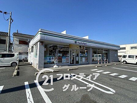 ファミリーマート南京終町店 徒歩5分。 400m