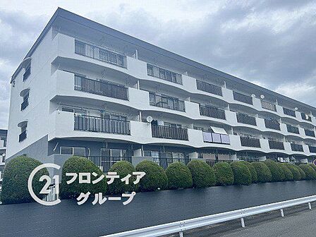 住まい選びは、価格や立地だけでなく、将来の暮らし方まで含めて考えることが大切です。今の段階で気になっていることを、まずスタッフに話してみてください