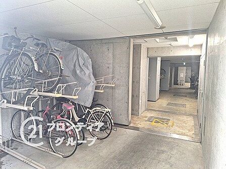 写真だけではわからない採光・広さ・周辺環境の実感は、実際に足を運んでみることが一番です。ご見学はいつでもご予約いただけます