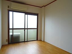 丸矢マンション 3階1Kのリビング/ダイニング