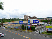 DCMダイキ阿武山店 698m
