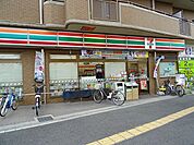 セブンイレブン高槻富田5丁目店 77m