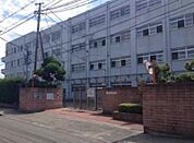 高槻市立第三中学校 945m