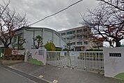 高槻市立寿栄小学校 486m