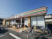 セブンイレブン狭山富士見東店 748m